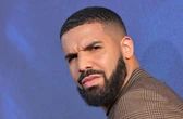 Un blessé dans une fusillade devant la maison de Drake à Toronto, le suspect en fuite