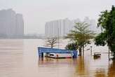 Chine : le sud du pays en alerte rouge pour des pluies diluviennes et des inondations historiques