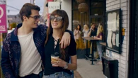 « L’idée d’être avec toi » sur Prime Video : quel bonheur de retrouver Anne Hathaway dans une comédie !