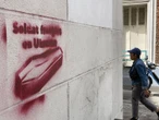 Tags de cercueils à Paris : trois ressortissants moldaves placés en garde à vue