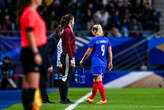 Équipe de France féminine : Eugénie Le Sommer, blessée, déclare forfait avant le match contre la Suisse