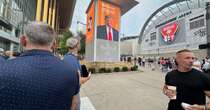 Bitcoin Nashville Conference in Pictures: Orange Athena, Pink Suits, Polymarket Swag, Trump's Song