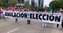 ‘Sin poder judicial ¿quién te va a amparar?’: Marchan estudiantes contra reforma judicial (fotos)