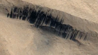 On Mars, meteorites can cause miles-long dust slides
