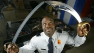 Want knives? How to buy what people leave at airport security.