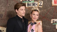   Millie Bobby Brown et Jake Bongiovi annoncent être parents d’une petite fille  