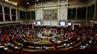   Non, les députés ne prennent pas trois mois de vacances cet été  