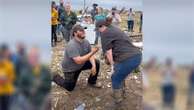 Man proposes after softball team helps him find missing engagement ringThe impromptu proposal was all captured on camera.11/11/2022 11:00:00 EST