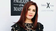 Priscilla Presley shares photo with granddaughters