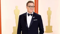 Brendan Fraser brings girlfriend, sons to Oscars