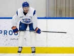 Why exactly is Connor McDavid holding out on a contract extension?