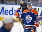 Prime Minister Carney joins Edmonton Oilers on ice in morning skate