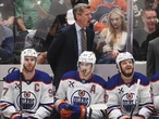 Card games and Tolstoy: How the Oilers pass the time in the air