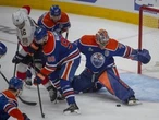 The Oilers' Skinner and Panthers' Bobrovsky have been solid, despite the scoreboard