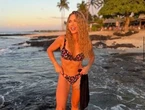 Rich girl Gracie Hunt sizzles in bikini on Hawaiian escape