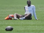 Browns rookie QB Shedeur Sanders sidelined with oblique injury