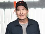 Charlie Sheen claims Bill Clinton tried to hit on his girlfriend in the '80s