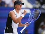 Swift start: Iga Swiatek easily wins at US Open, but she’s here to talk about Taylor and Travis