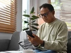 DEAR ABBY: Widower’s new romance includes a few red flags