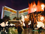 The Mirage, which ushered in era of Vegas Strip megaresorts in ’90s, is closing