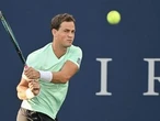 Arseneault opens NBO with straight sets win over Royer