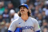 Clean-shaven Dylan Cease surprises Blue Jays fans with new look during IL stint