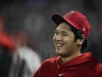 MLB free-agent market slow as teams await Ohtani's record-breaking deal