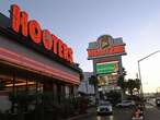 Hooters restaurants facing uncertainty due to rising financial problems