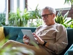 DEAR ABBY: Ex-wife pops up after four decades to explain