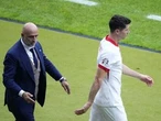 Poland soccer coach resigns after dispute with star striker Robert Lewandowski