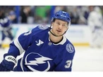 Tampa Bay Lightning signs Yanni Gourde to a 6-year contract worth nearly $14M
