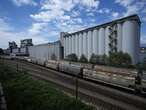 Picket lines go up as strike begins at six grain terminals in Metro Vancouver