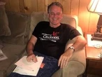This dad writes letters to hundreds of strangers who need father figures
