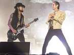 Jane's Addiction show abruptly ends after Perry Farrell loses it on stage, punches guitarist Dave Navarro