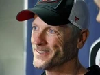Hurricanes owner Tom Dundon strikes tentative deal to buy Portland Trail Blazers