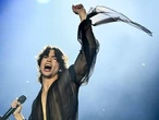Conan Gray, Myles Smith, Natasha Bedingfield create a dance party at Bluesfest