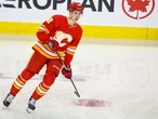 ‘Better than later’: Flames prospect Honzek hoping to put injury woes in rearview