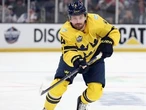Calgary Flames teammates Andersson, Backlund swap letters with Team Sweden