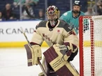 Montreal’s Desbiens earns first PWHL shutout in 2-0 victory over Ottawa