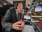 Hockey Hall Fame honours Canadiens announcer Pierre Houde of RDS