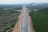 Cao tốc Vạn Ninh - Cam Lộ trước ngày thông xe