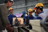 'Chỉ được thu phí đào tạo sau khi lao động được tuyển chọn'
