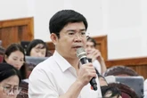 'Sổ đỏ người dân làm thì chậm, ủy quyền cho cò lại nhanh'
