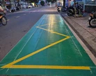 TP HCM sơn phản quang màu xanh tại điểm dừng xe buýt