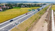 Đóng 23 km cao tốc Chí Thạnh - Vân Phong trong hai ngày
