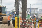 Thi công tường vây ga ngầm metro Bến Thành - Tham Lương