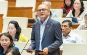 'Nhiều ngành nghề vượt lên, để lại giáo viên với đồng lương không đủ trang trải'