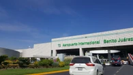 Uber ya conquistó los aeropuertos de México y eso es exactamente lo que más preocupa a los taxistas 