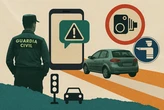 "La Guardia Civil ha pasado de controlar a ser controlada": así es el 'método gallego' al que recurren los conductores usando WhatsApp 