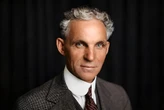 Henry Ford: "prefiero que 20,000 empleados estén contentos y bien alimentados a que unos pocos se hagan millonarios" 